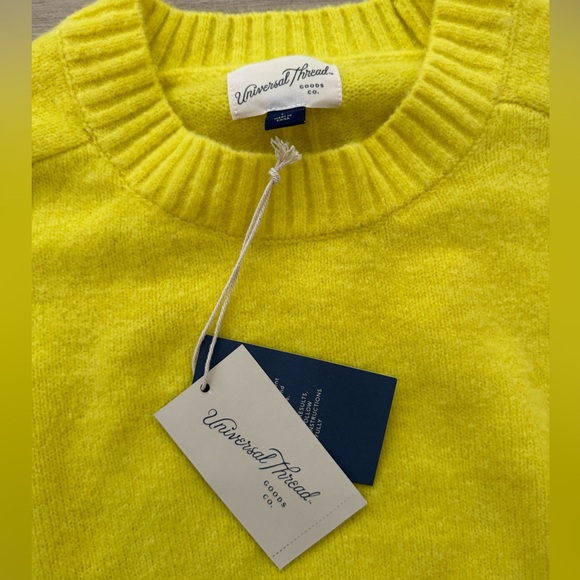 ✨NWT✨ UNIVERSAL THREAD Crew Neck Cashmere Like Yellow Sweater - Medium & Large - Picture 7 of 8